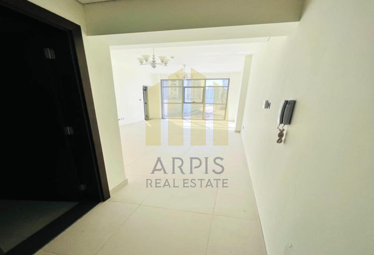 Spacious 1BR | Near WTC Metro | Public Park | JGC photo 11
