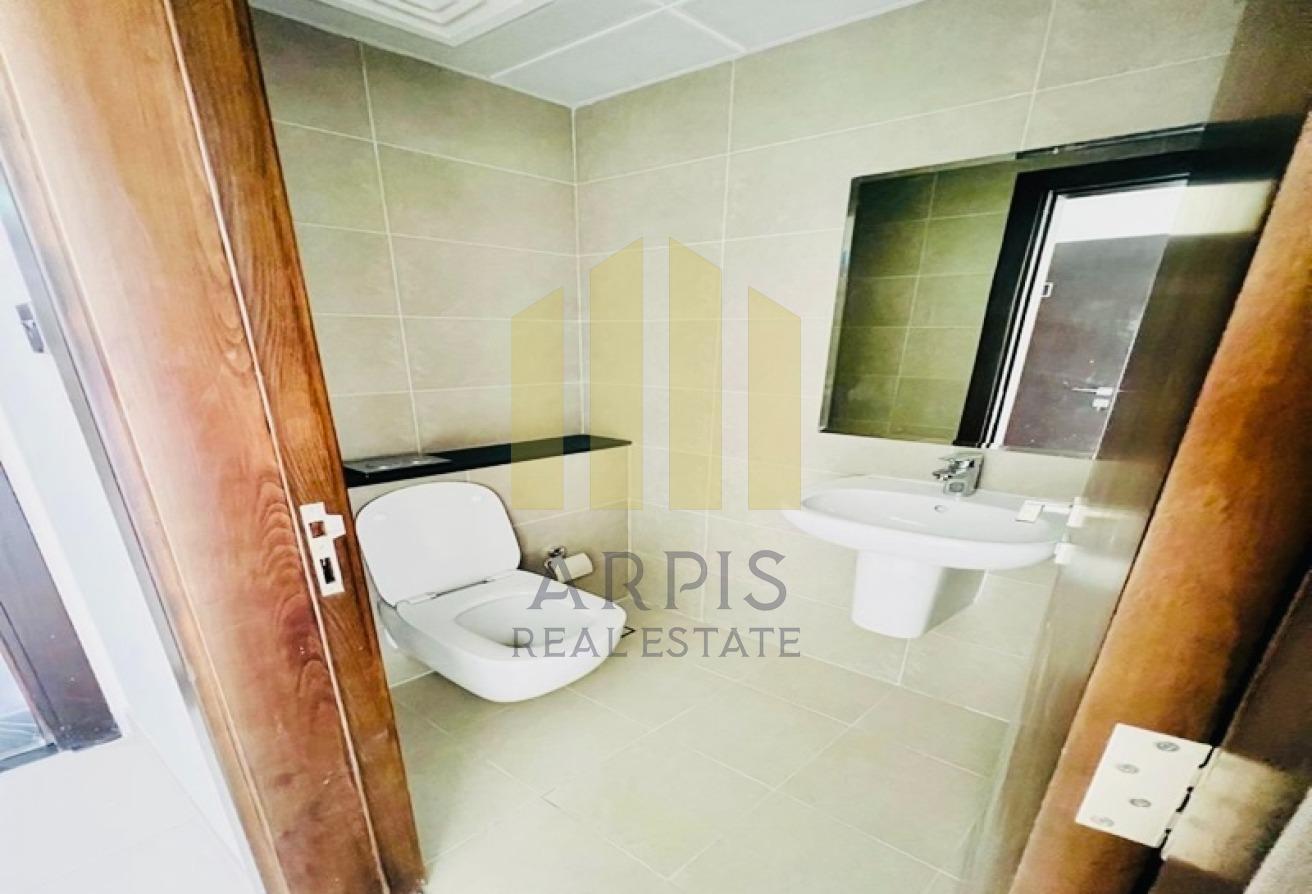 Spacious 1BR | Near WTC Metro | Public Park | JGC photo 9