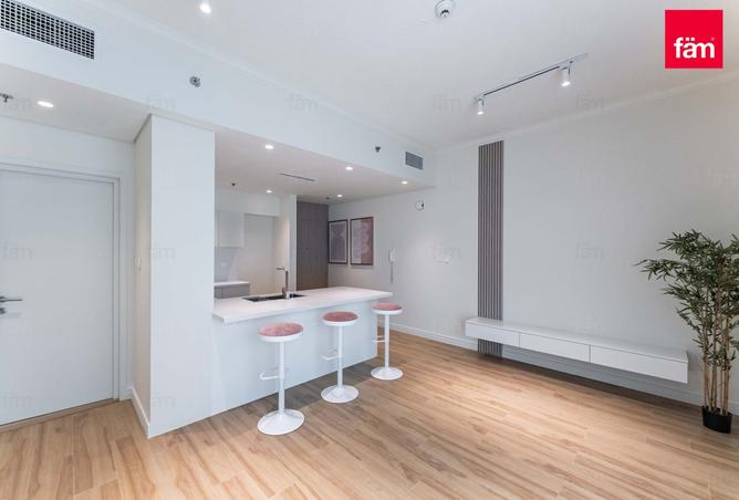 Fully Renovated And Upgraded | Spacious Layout photo 3