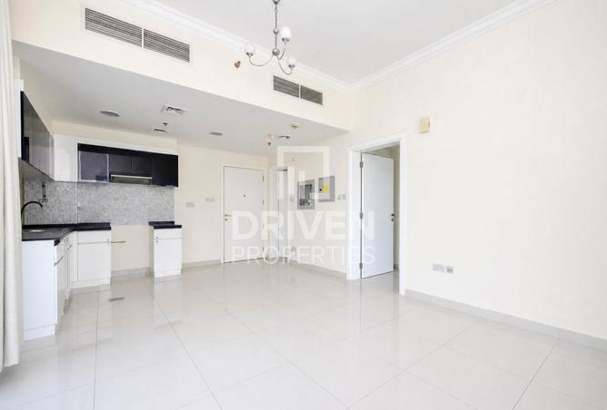 Spacious Apartment | Great Amenities | Modern
