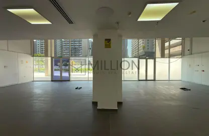 Shop - Studio - 1 Bathroom for rent in Capital Golden Tower - Business Bay - Dubai