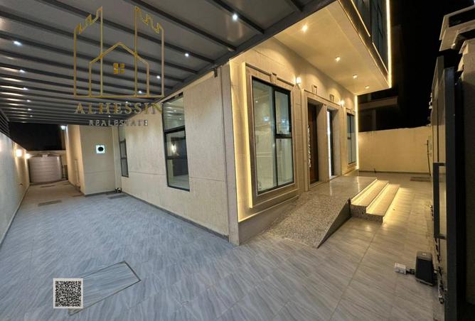 60933183 - Property Image 3