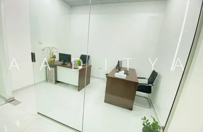 مكتب - غرفة نوم - 1 حمام للايجار في ريد اڤينيو - منطقة القرهود - دبي