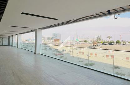 Retail - Studio for rent in Fawad Azizi Residence - Dubai Healthcare City 2 - Al Jaddaf - Dubai
