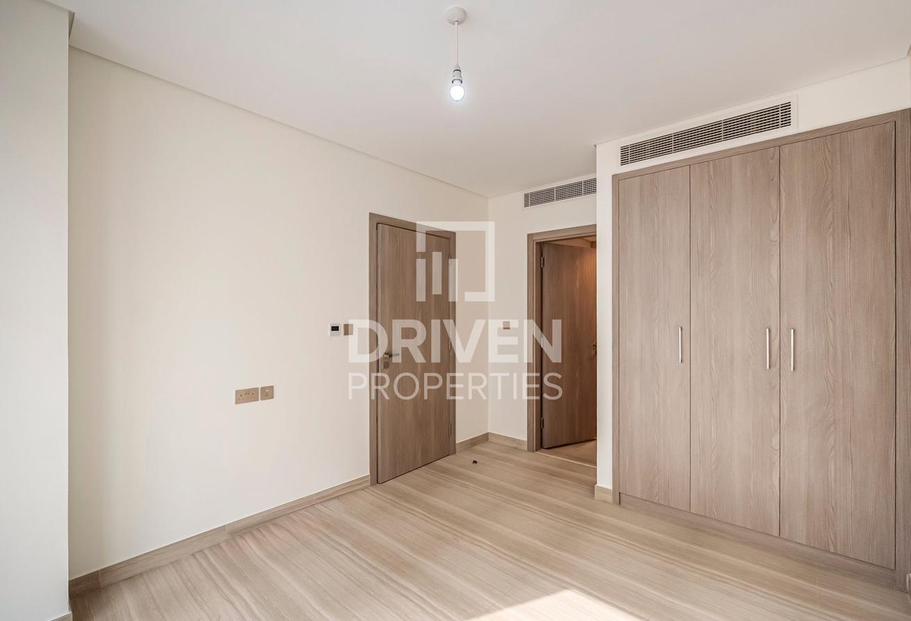 Single Row | Maids room | Vacant | Vastu Complaint photo 6