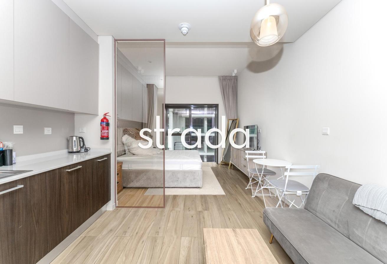 Large Studio | Fully Equipped | Furnished photo 3