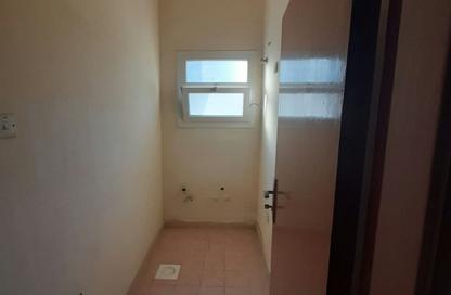 Villa - 3 - 2 for rent in Abdulla Sharan Building - Al Nad - Al Qasimia - Sharjah