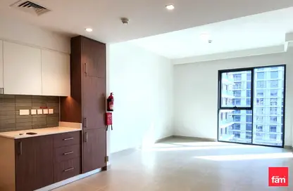 Apartment - 1 Bedroom - 1 Bathroom for rent in Seagate Building 2 - Seagate - Mina Rashid - Dubai