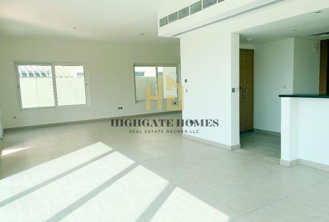 73852317 - Property Image 2