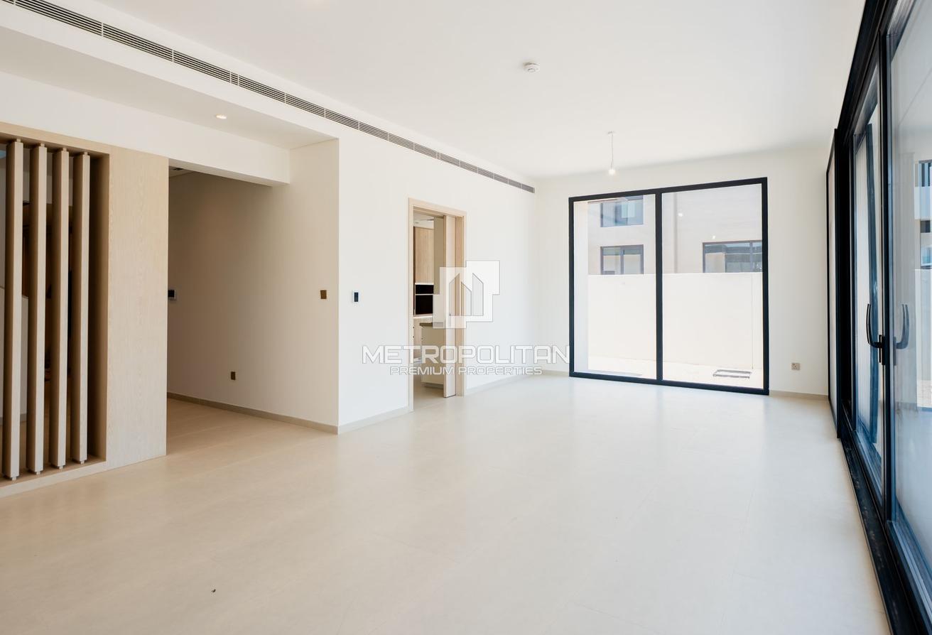 Prime 5 Beds Villa | Gated Community | Type B1 photo 4