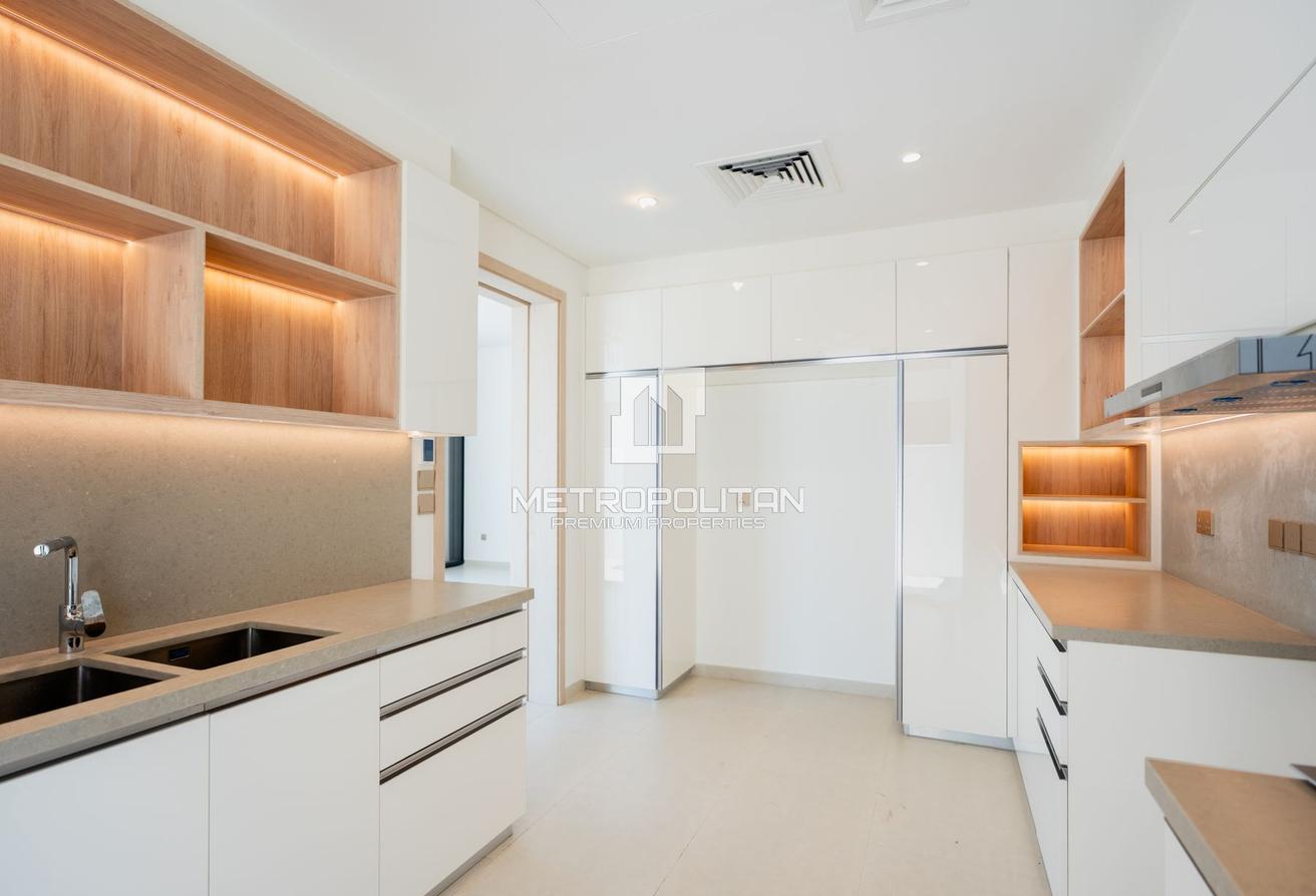 Prime 5 Beds Villa | Gated Community | Type B1 photo 10