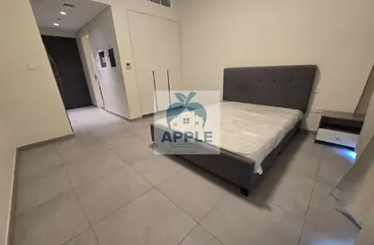 شقة - 1 حمام للايجار في إيست فييليدج - الجادة - الشارقة