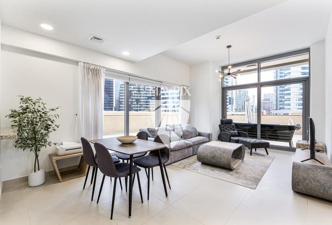 تصميم نادر | شرفة واسعة | مفروشة بالكامل