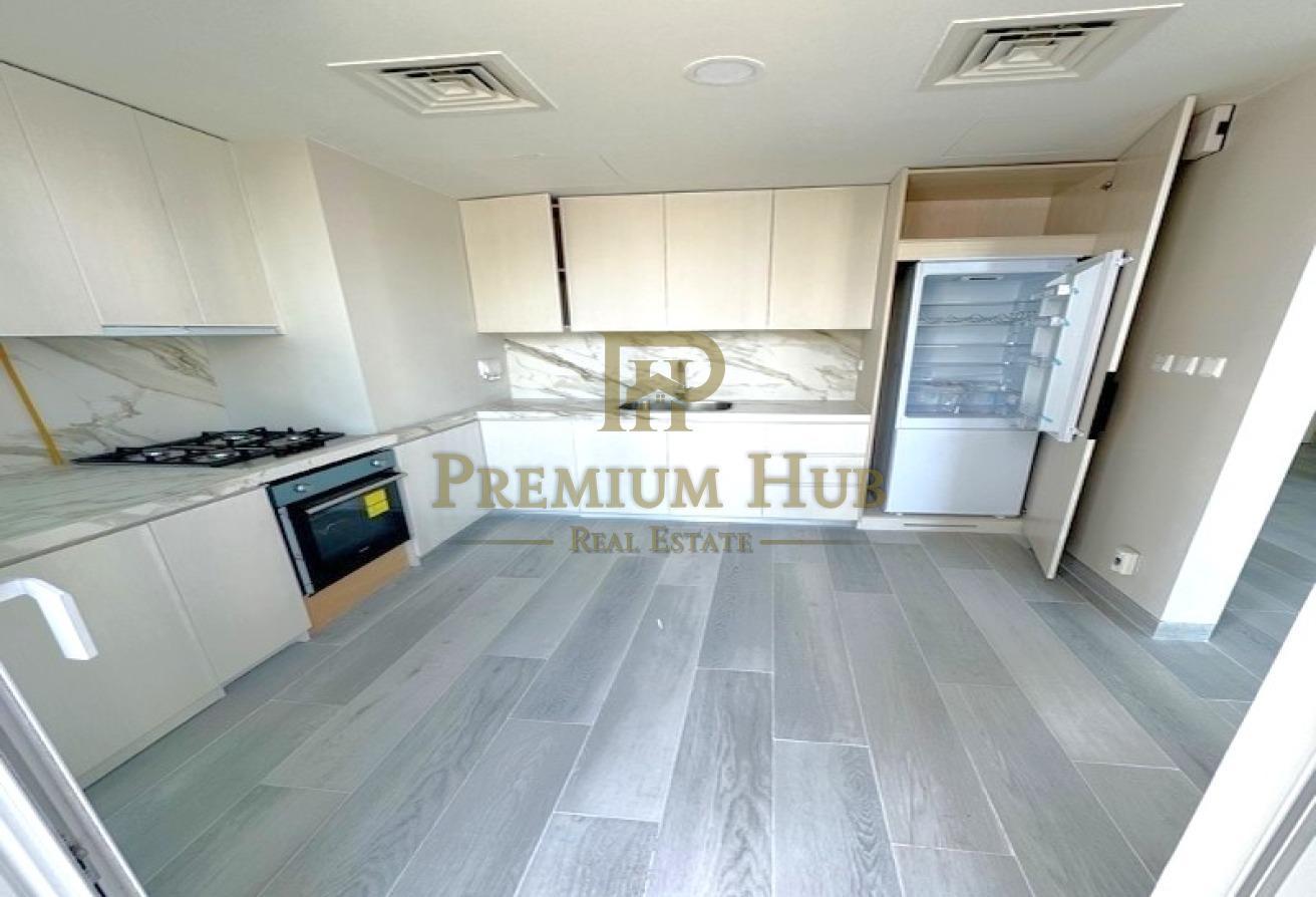 Large Studio | Marina View | Semi Furnished photo 10