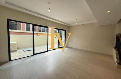 Villa - 3 - 3 for rent in Portofino - Damac Lagoons - Dubai