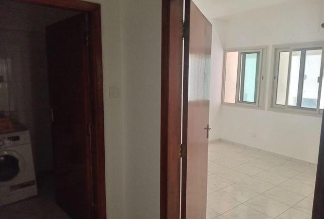 80702711 - Property Main Image