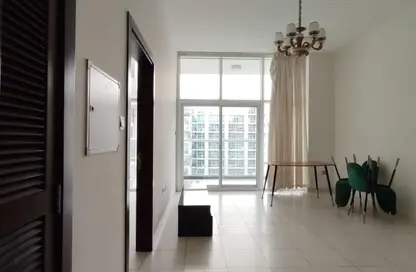 شقة - غرفة نوم - 2 حمامات للايجار في جليتز 3 - جليتز - ستوديو سيتي - دبي