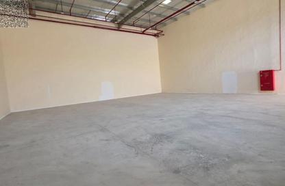 Warehouse - Studio for rent in Ali Mousa Building - Al Sajaa Industrial - Al Sajaa - Sharjah