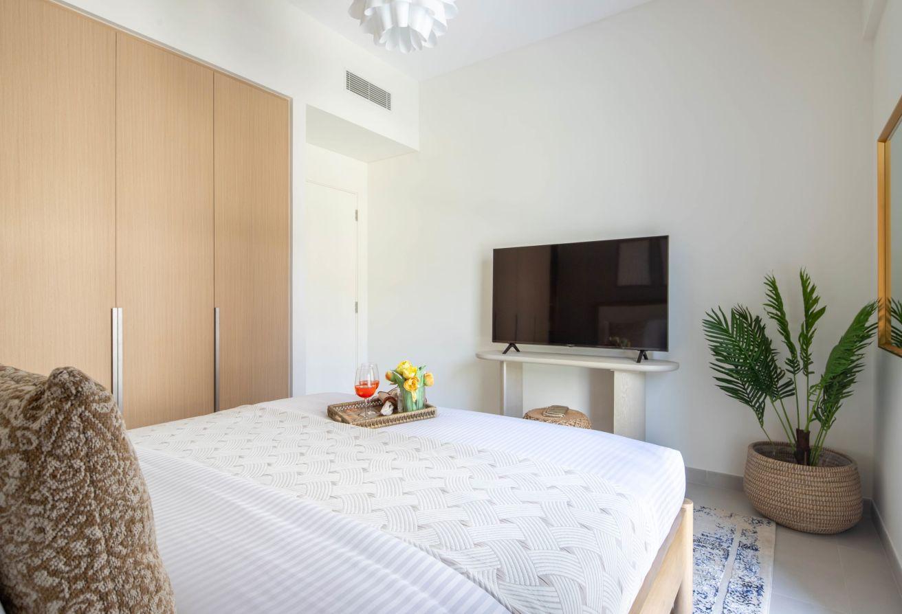 Premium 1-BR Apartment | Bayshore at Creek Beach photo 12