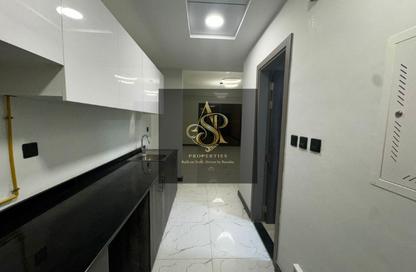 Apartment - Studio - 1 Bathroom for rent in Rukan Tower B - Rukan Tower - Rukan - Dubai