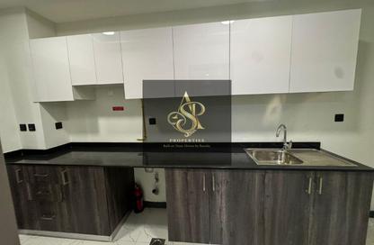 Apartment - Studio - 1 Bathroom for rent in Rukan Tower B - Rukan Tower - Rukan - Dubai