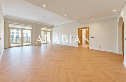 Apartment - 2 - 3 for rent in Abu Keibal - Shoreline Apartments - Palm Jumeirah - Dubai