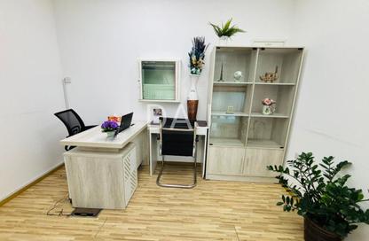 Office Space - Studio - 1 Bathroom for rent in Al Fajer Complex - Oud Metha - Bur Dubai - Dubai