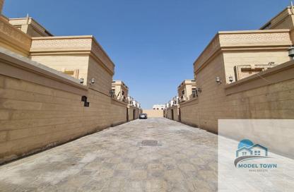 Apartment - Studio - 1 for rent in Khalifa City A Villas - Khalifa City A - Khalifa City - Abu Dhabi