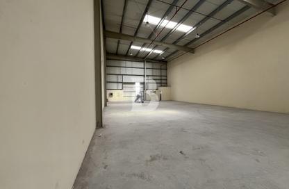 Warehouse - Studio for rent in Dubai Investment Park 1 (DIP 1) - Dubai Investment Park (DIP) - Dubai