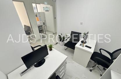 Office Space - Studio - 1 Bathroom for rent in Reem Residency - Al Karama - Dubai