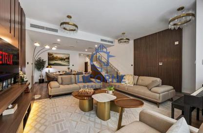 Villa - 3 Bedrooms - 3 Bathrooms for rent in Al Barsha South 4 - Al Barsha South - Al Barsha - Dubai