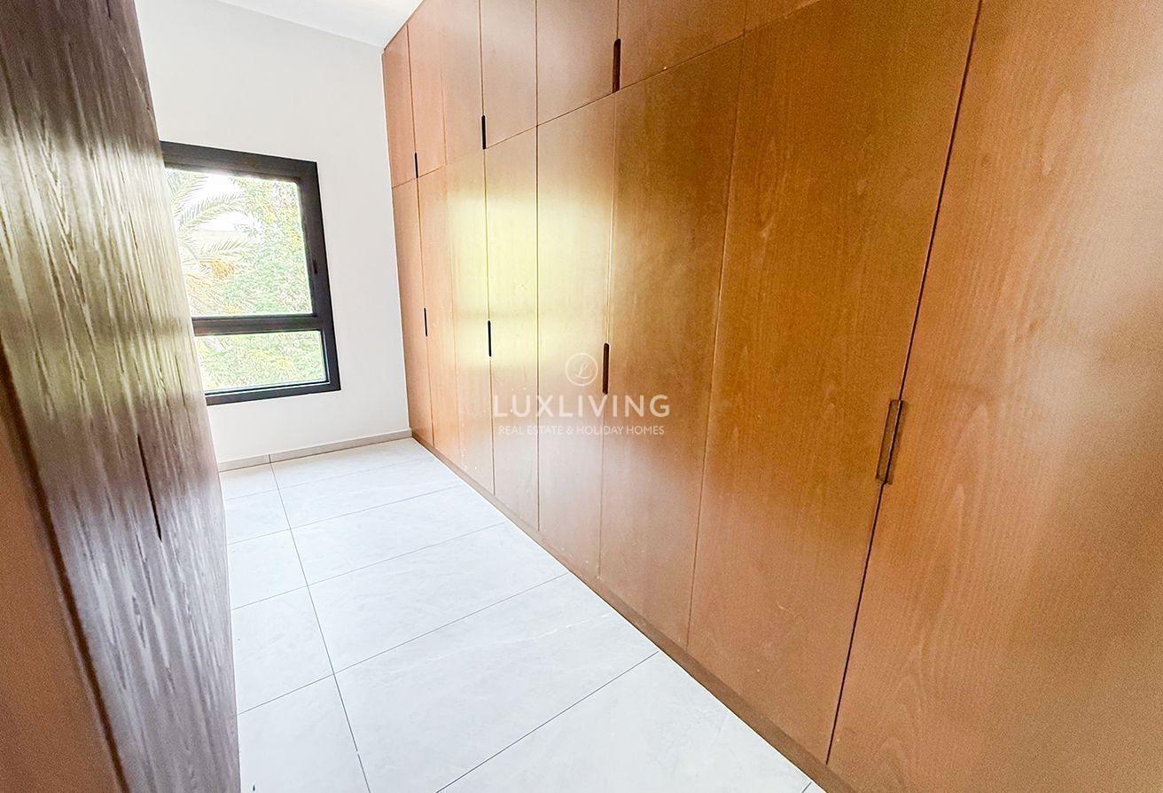 Upgraded | Private Garden | Vacant photo 17