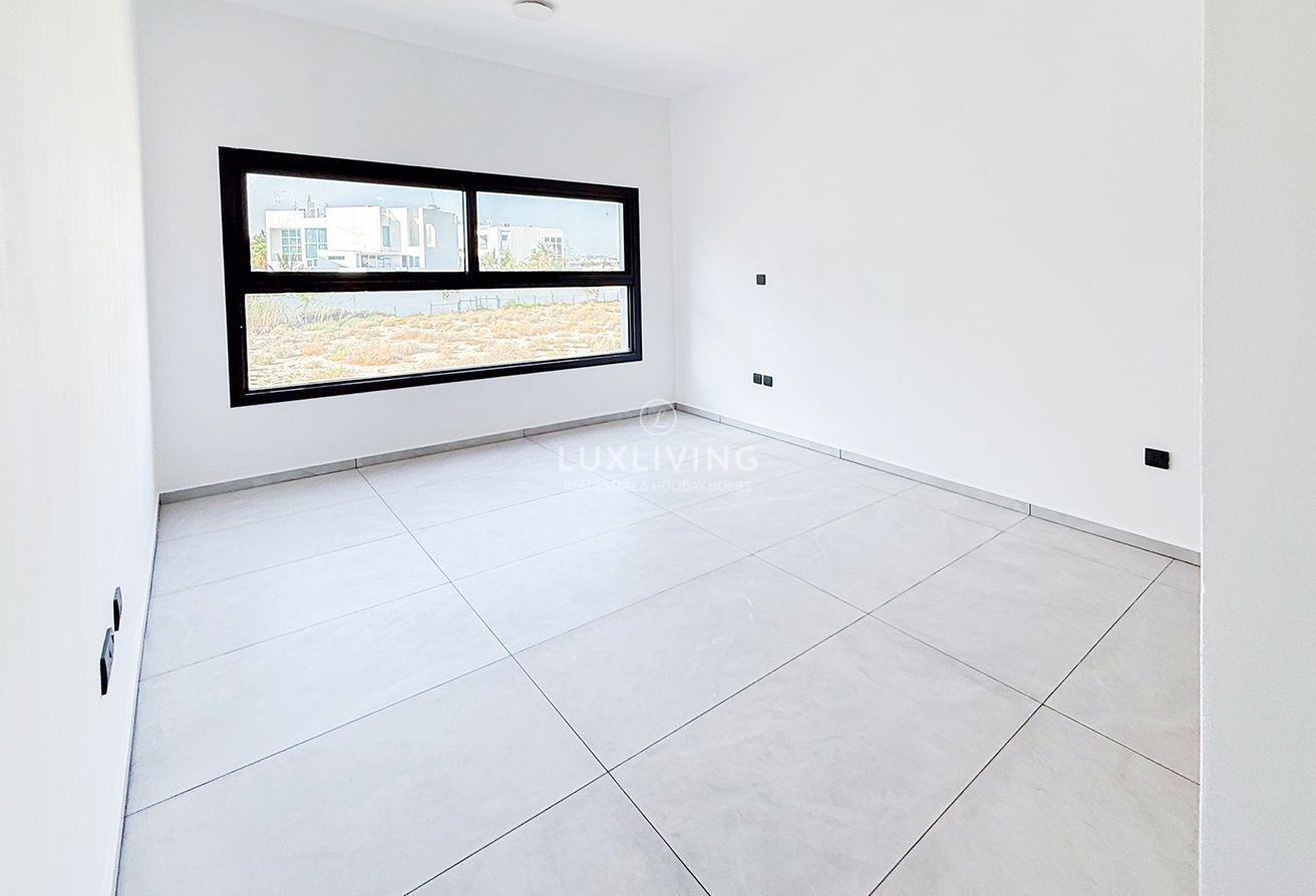Upgraded | Private Garden | Vacant photo 20