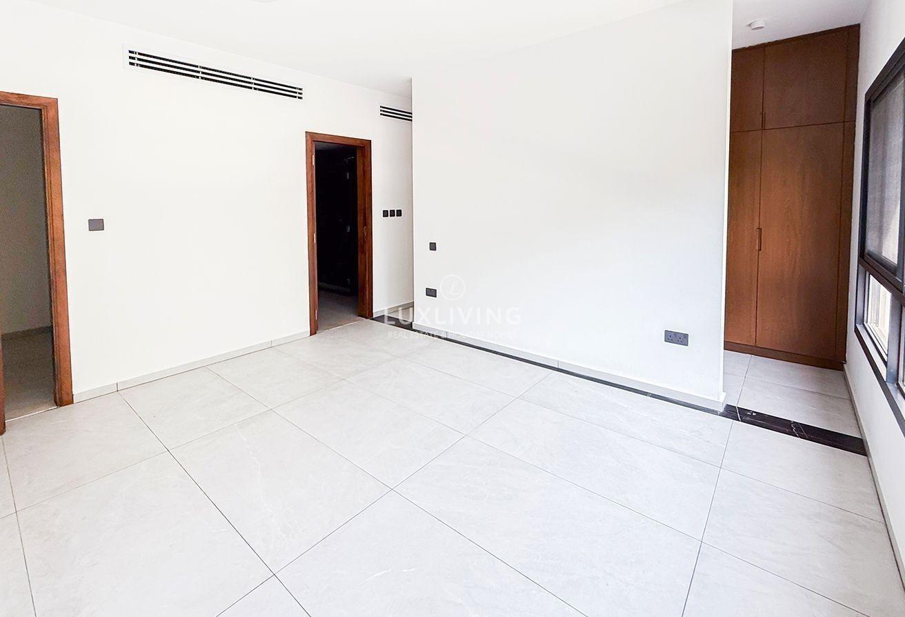 Upgraded | Private Garden | Vacant photo 28