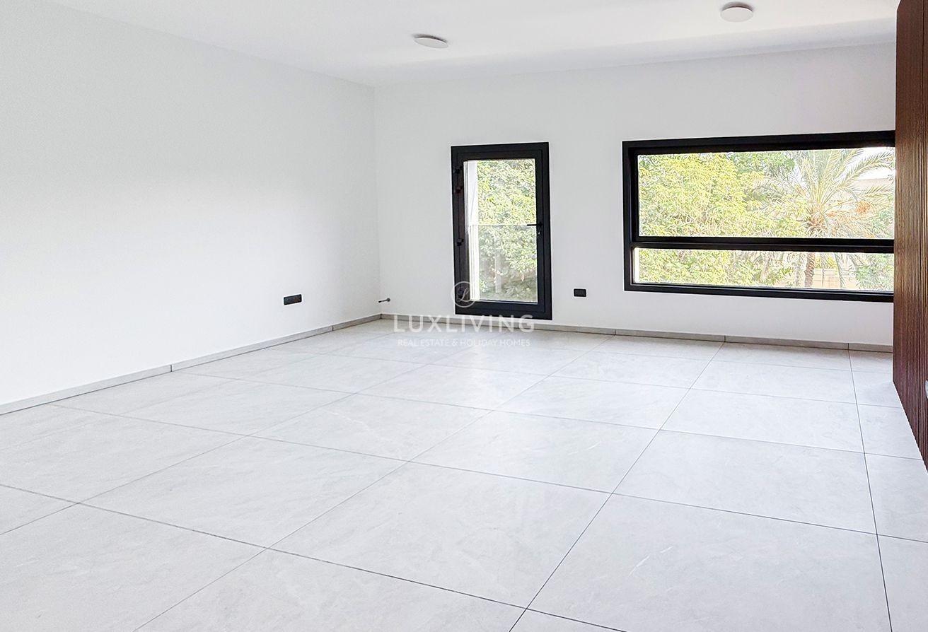Upgraded | Private Garden | Vacant photo 14