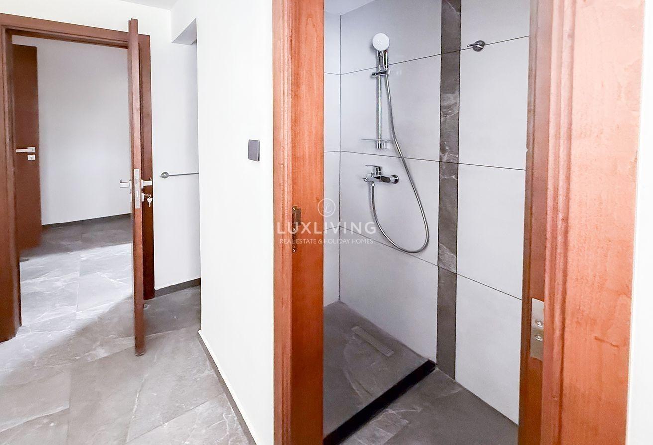 Upgraded | Private Garden | Vacant photo 30