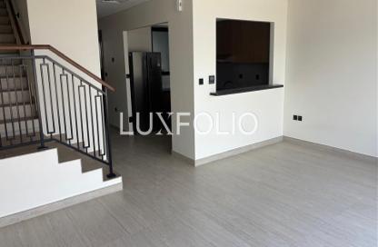 Townhouse - 4 - 3 for rent in Portofino - Damac Lagoons - Dubai