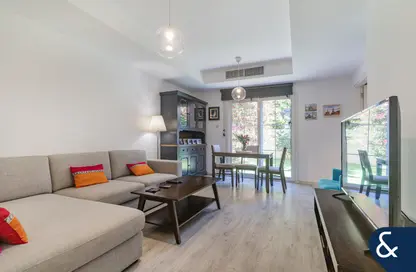 فيلا - 2 غرف نوم - 3 حمامات للبيع في الينابيع 9 - الينابيع - دبي