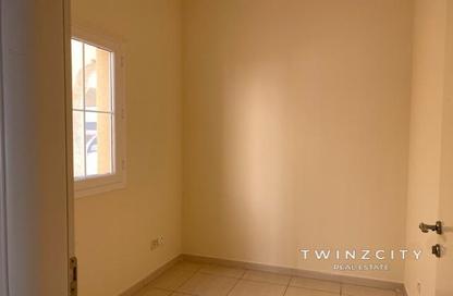 Villa - 2 Bedrooms - 2 Bathrooms for rent in Springs 2 - The Springs - Dubai