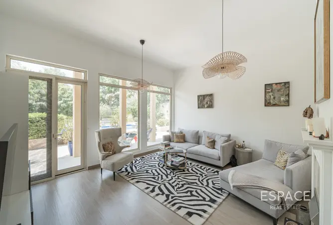 156012390 - Property Image 3