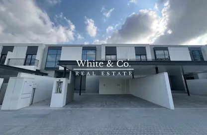 تاون هاوس - 3 غرف نوم - 4 حمامات للايجار في مروج الفرجان شرق - مروج الفرجان - الفرجان - دبي