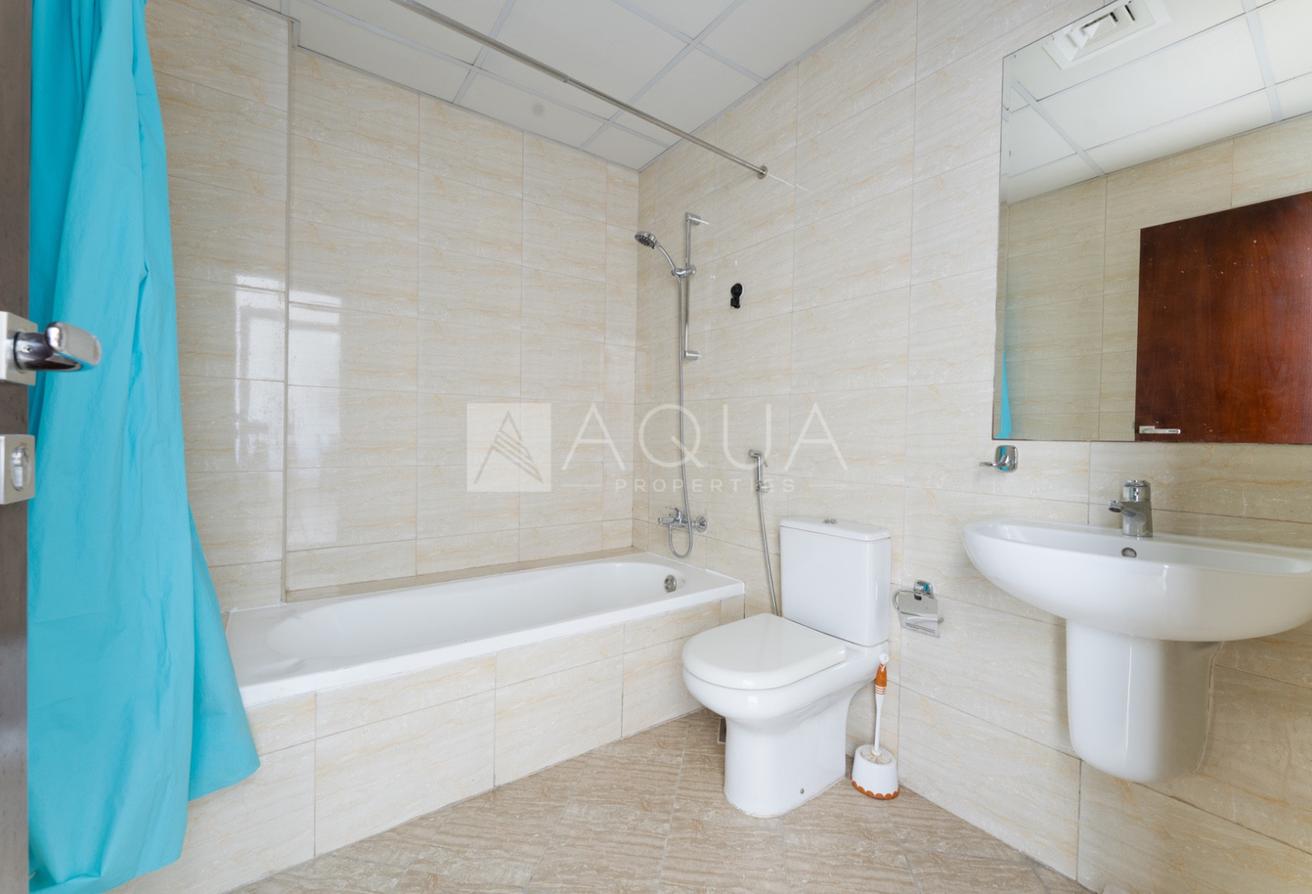 Exclusive | 1 Bed | Furnished | Lake View photo 12