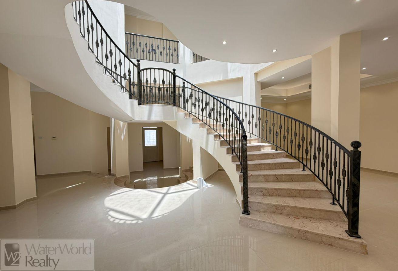 Ready To Move | Huge Villa | Unfurnished 6 BR photo 2