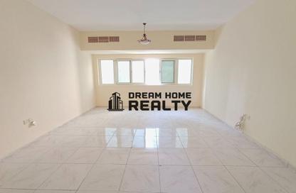 Apartment - 1 Bedroom - 2 Bathrooms for rent in Al Khan 9 building - Al Khan - Sharjah