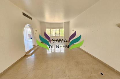 Villa - 4 - 4 for rent in Jumeirah 3 Villas - Jumeirah 3 - Jumeirah - Dubai