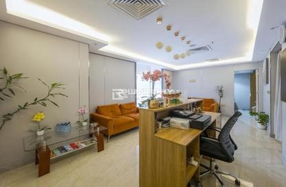 Shop - Studio - 1 for rent in Azure - Dubai Marina - Dubai Shop - Studio - 1 for rent in Azure - Dubai Marina - Dubai