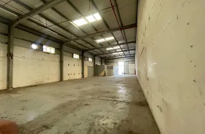 مستودع - استوديو - 1 حمام للايجار في بناء الصناعية 13 - منطقة رقم 13 - المنطقة الصناعية بالشارقة - الشارقة