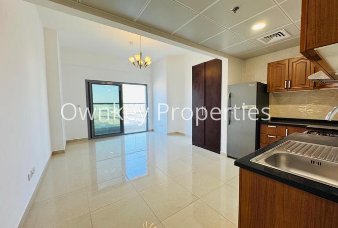 16305000 - Property Image 3