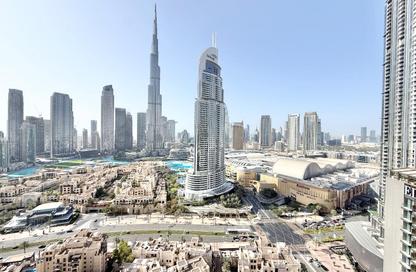 Apartment - 2 Bedrooms - 2 Bathrooms for rent in Burj Royale - Downtown Dubai - Dubai