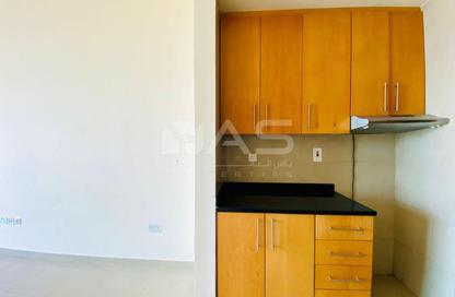 Apartment - Studio - 1 Bathroom for rent in Julphar Residential Tower - Julphar Towers - Al Nakheel - Ras Al Khaimah